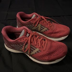 New Balance 860s